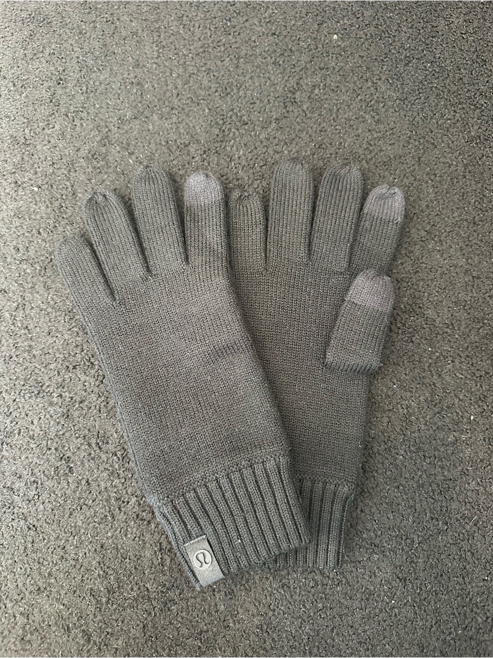Lululemon Cold Pursuit Knit Gloves